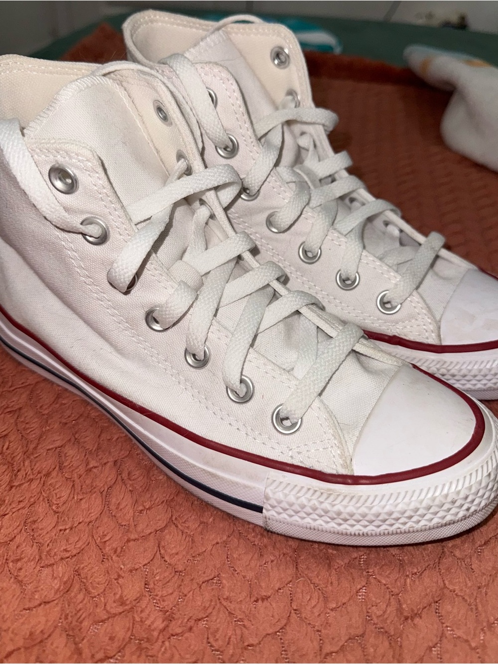 White High-Top Canvas Sneakers with Red Trim